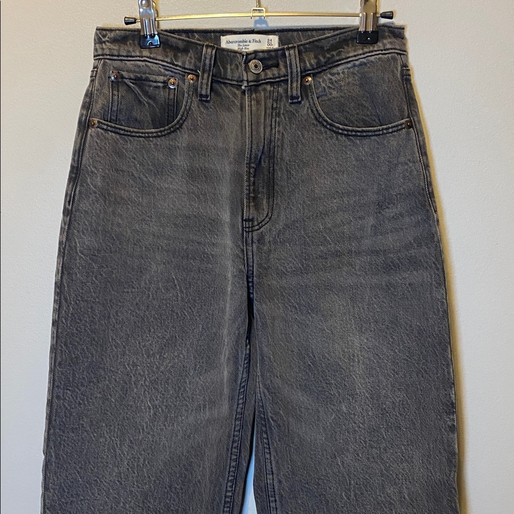 Abercrombie & Fitch The Loose High Rise Jeans Women’s 24 00 Gray Denim Baggy Leg - Picture 4 of 16
